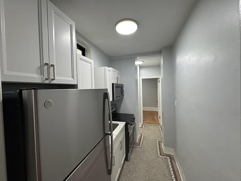 948 Court St #503 — Photo 10