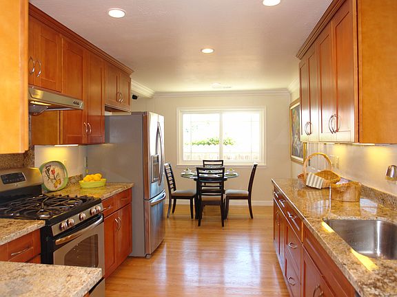 NEW KITCHEN WITH ALL!