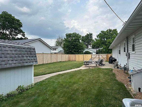5th image of 1439 Rosehill Ave