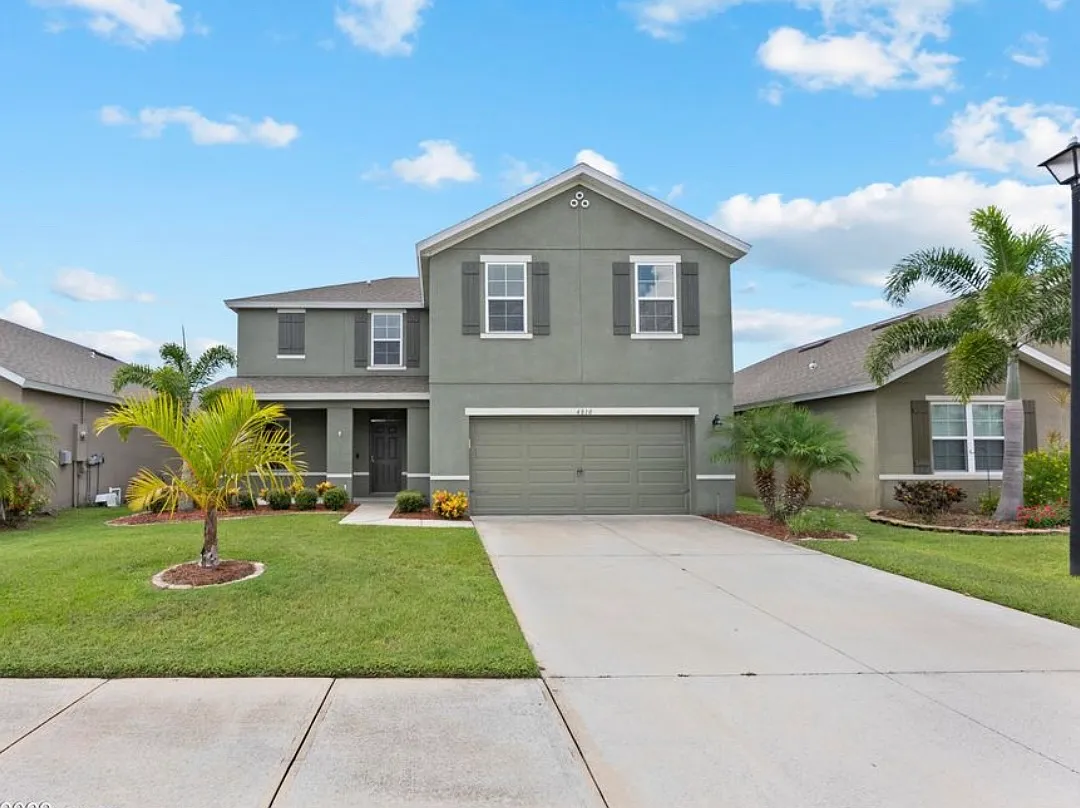 4 bed, 2350 sqft, $3,100 — Photo 3