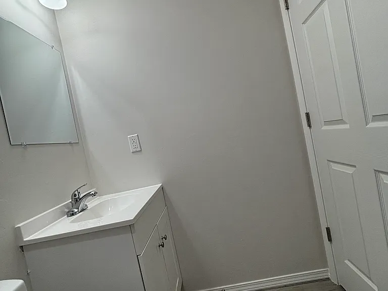 3301 NE 11th St — Photo 5