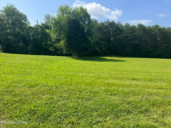 Thorngrove Pike, Kodak, TN 37764