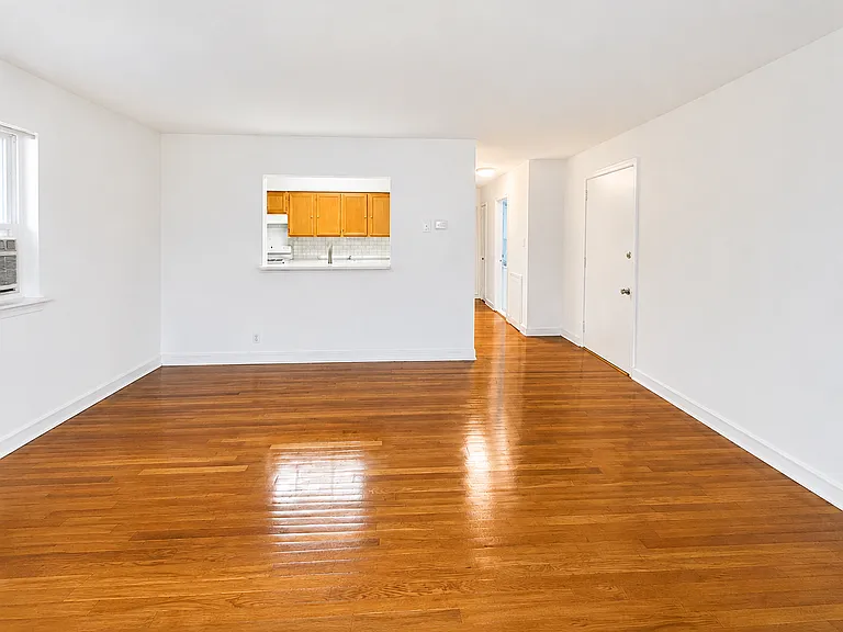 8239 Williams Ave — Photo 4