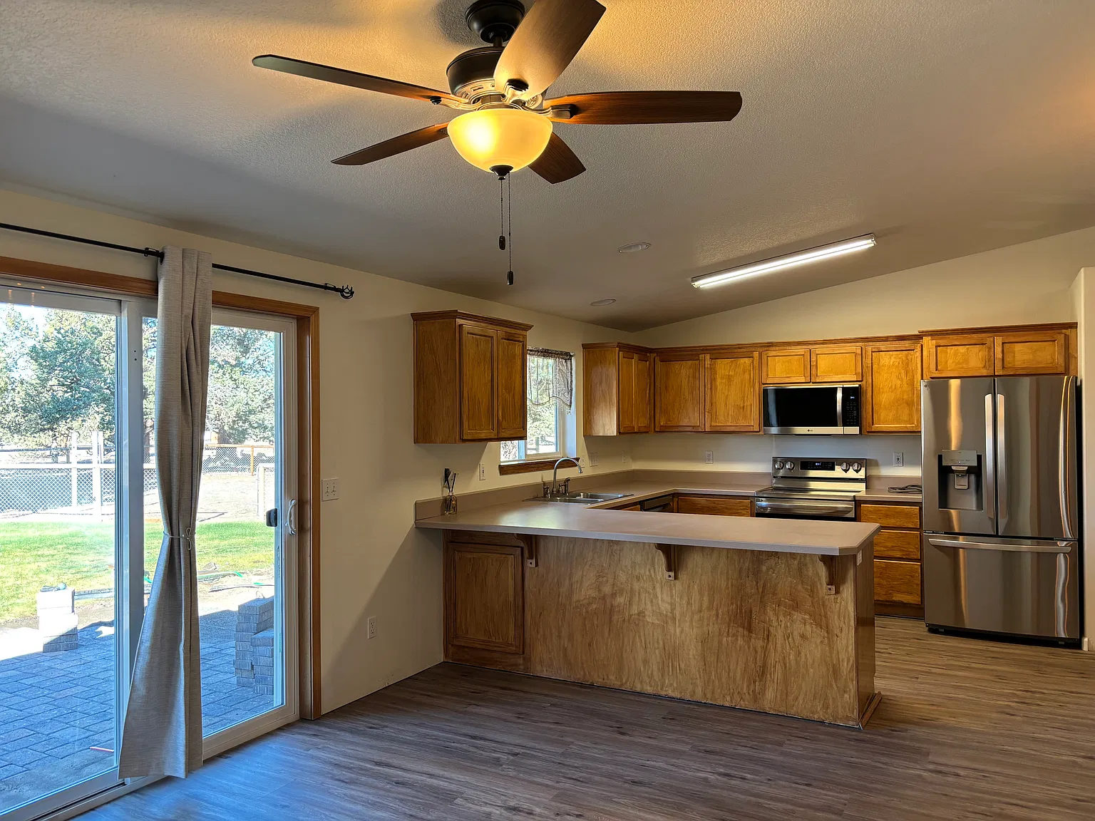 NW Maple Ln, Redmond — Photo 3