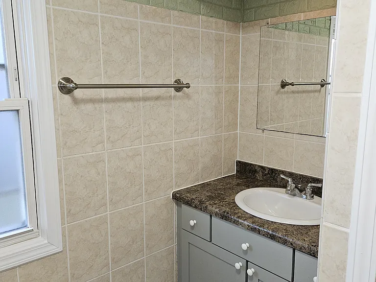 727 Skyline Dr — Photo 17