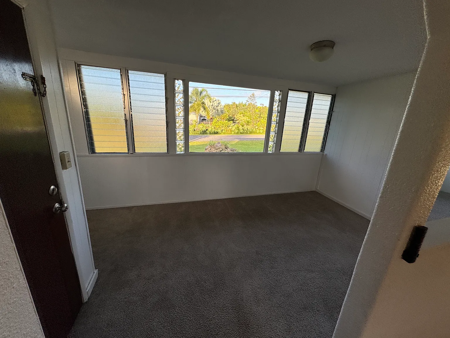 3 bed, 1152 sqft, $2,000 — Photo 4