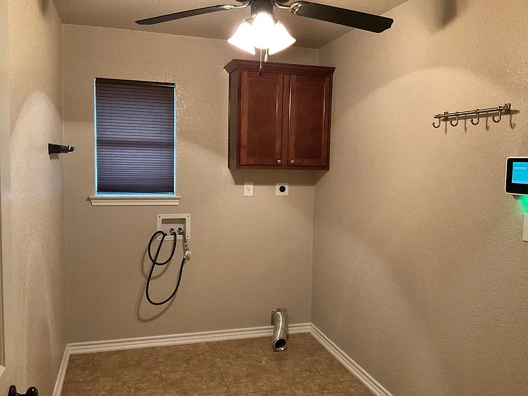 2704 Ancestor Dr — Photo 25