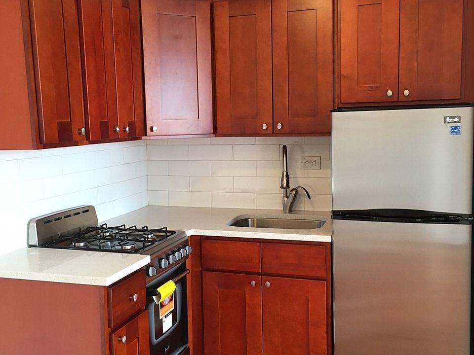 1st image of 19 Hamilton Ter APT 3J