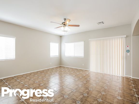 3rd image of 1516 Logan Valley Ln