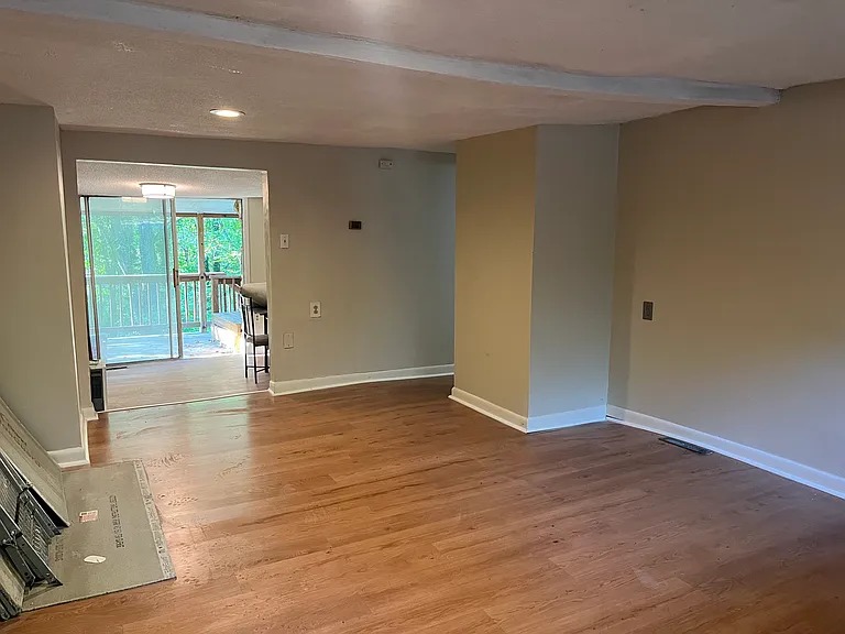 203 Ray St — Photo 5