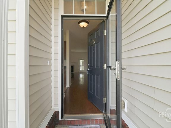 4th image of 27 Hartland Court