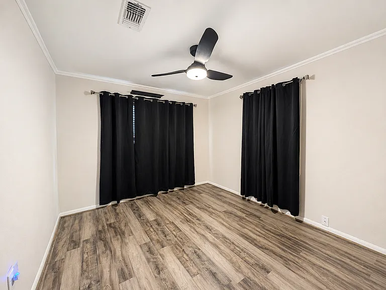207 W Mink St — Photo 11