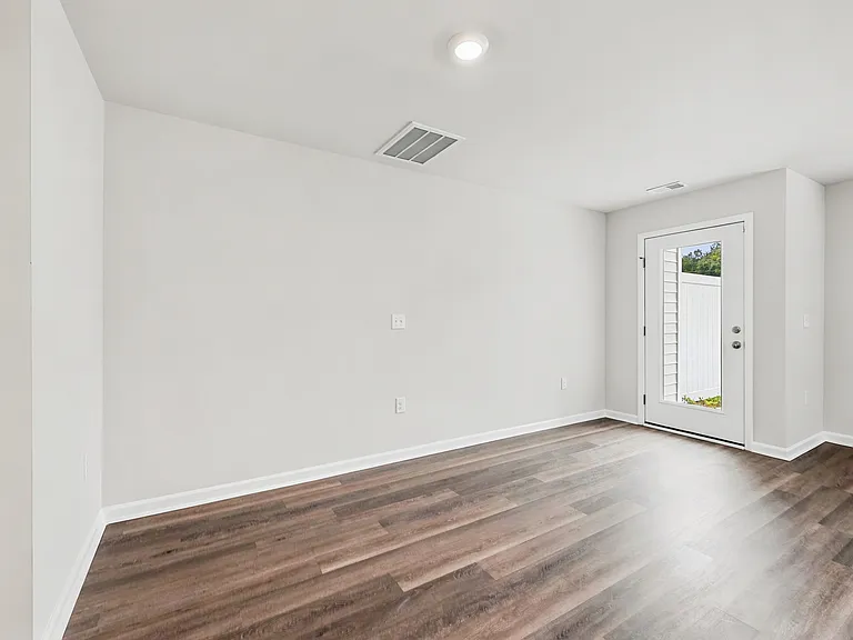310 Honeystone St — Photo 15