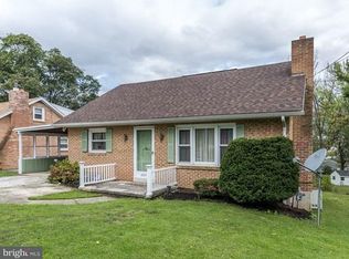 2247 Locust Ln, York, PA 17408