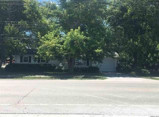 401 Pittsfield Rd, Mount Sterling, IL 62353