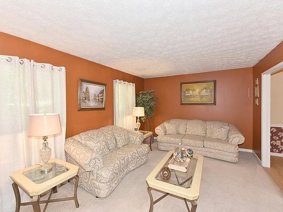5th image of 387 Brookview Trl