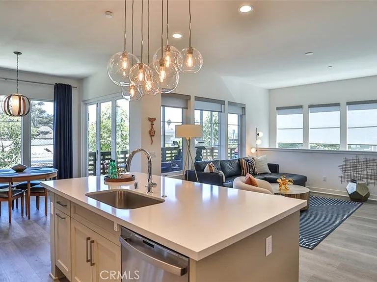 1207 Doheny Way — Photo 10