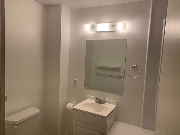 5th image of 118 E Central St #2