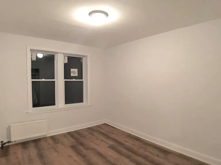 4720 45th St #2R — Photo 5
