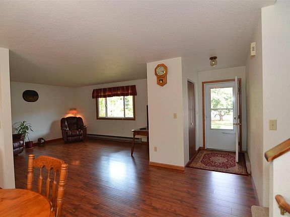 5th image of 407 N Yellowstone Ave