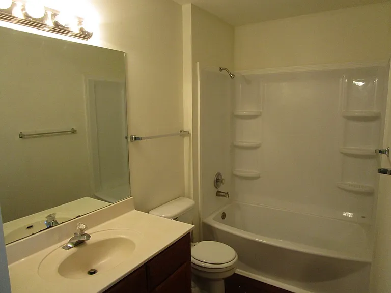 1725-1727 Louise Cir — Photo 24