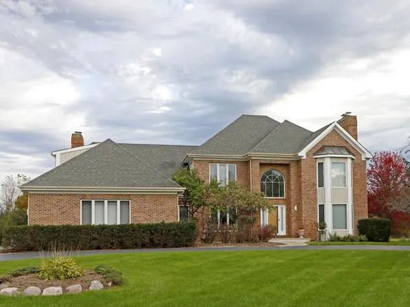 1420 Minard Ln, Libertyville, IL 60048