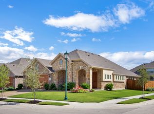 700 Lighthouse Ln, Aubrey, TX 76227
