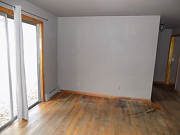 4th image of 1201 College Ave