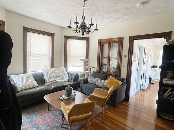 5th image of 50 Chester Ave #1
