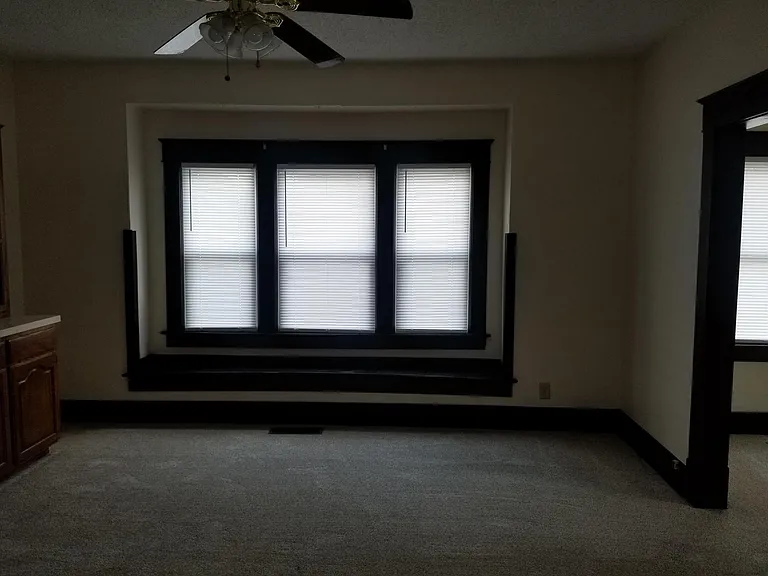1512 W Walnut St — Photo 3