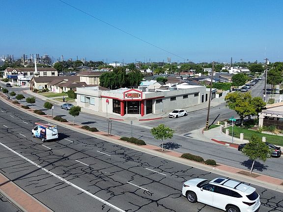 2nd image of 18727 Crenshaw Blvd
