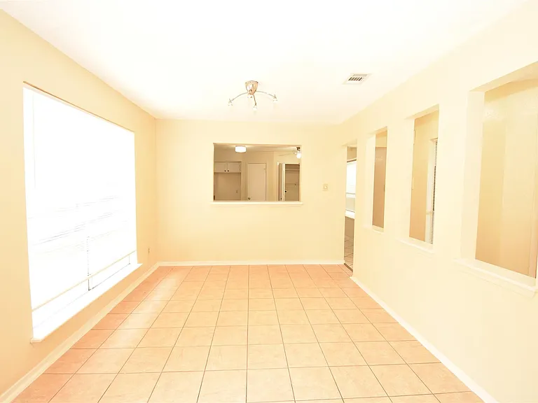 4023 Summit Valley Dr — Photo 6