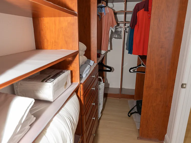 Master Bedroom 2 (Walk in Closet)
