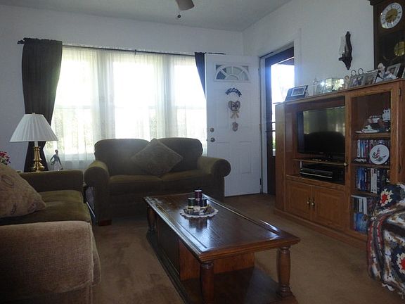 3rd image of 4215 S Forest Ave