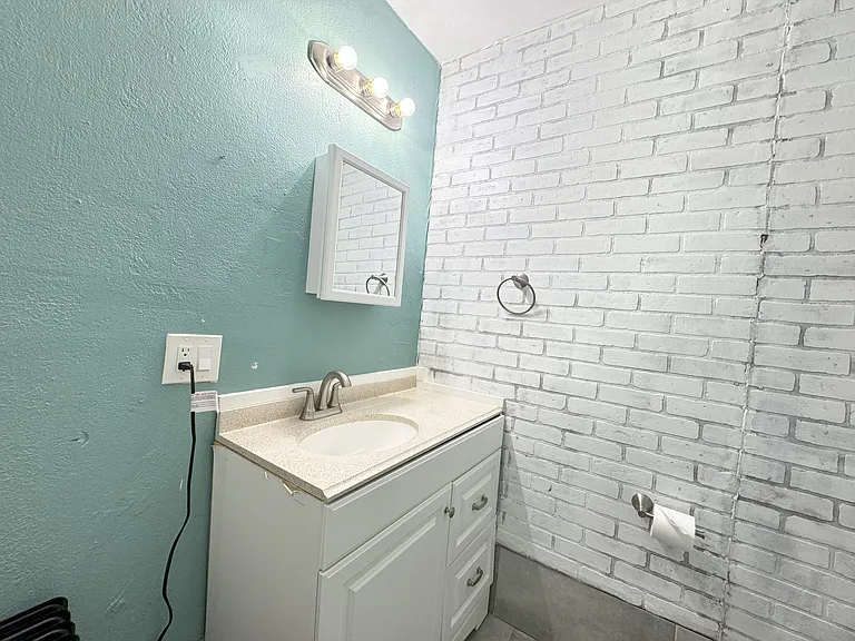 2065 1/2 Whitfield Way #C — Photo 10