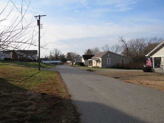 4th image of 111 Spring Grove Ave