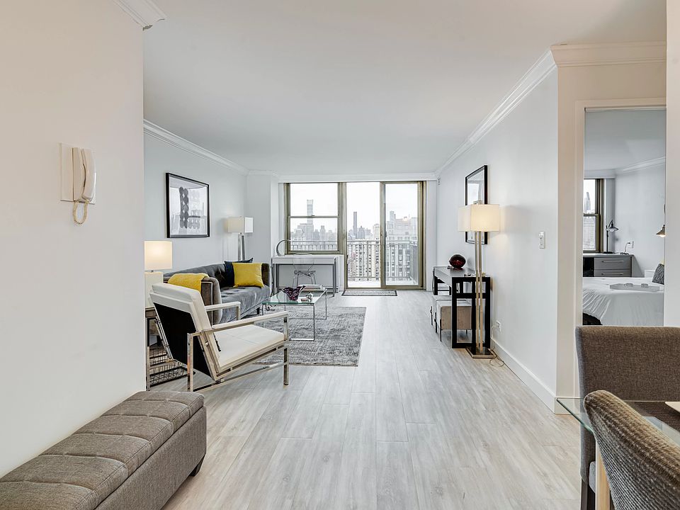 1st image of 301 E 79th St Penthouse P