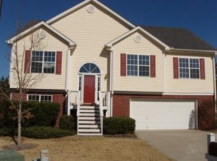 1007 Autumn Glen Ct, Dacula, GA 30019