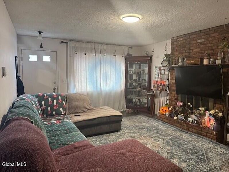 2nd image of 349 Gifford Road