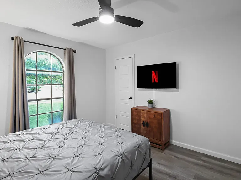 6573 Starnes Rd — Photo 16