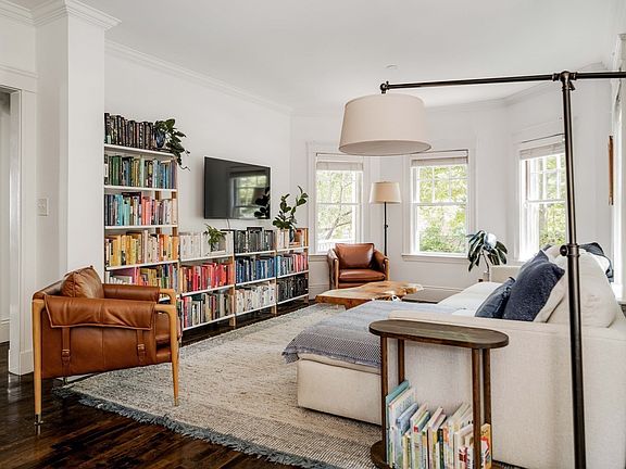 3rd image of 174 Lexington Ave #1