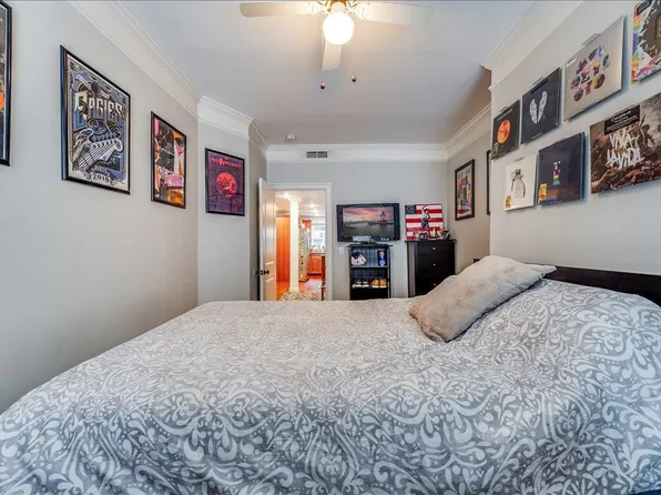 403 Adams Street image 13 of 23