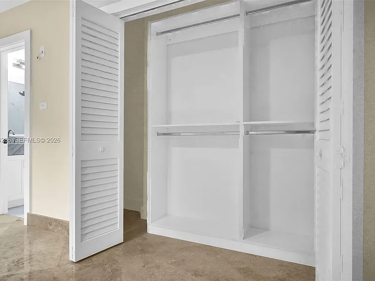 6820 SW 86th Ave — Photo 17
