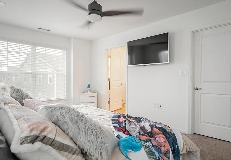 2040 Canning Pl #1 — Photo 16