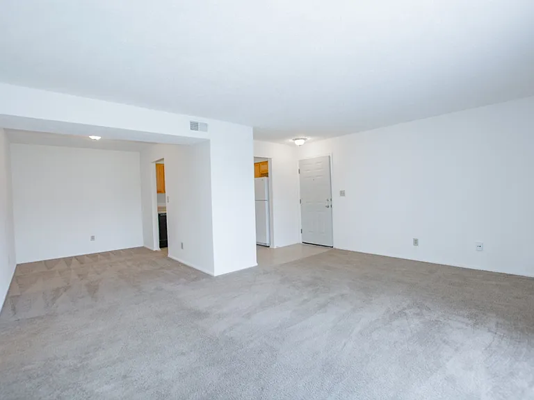 Waterstone Place Apartments — Photo 15