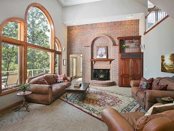 3rd image of 6160 Wood Hill Ln