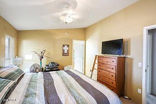 5th image of 450 W SUNWEST Drive #194