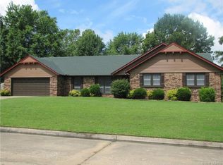 2827 Suroya St, Muskogee, OK 74403