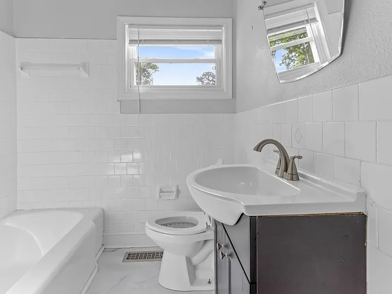 2124 Jeffrey Dr — Photo 14