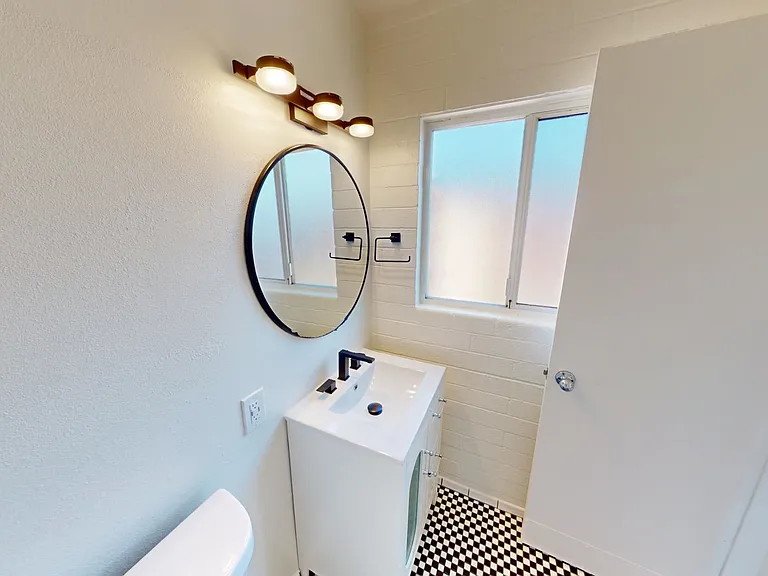 1712-1724 E Ocotillo Rd — Photo 95